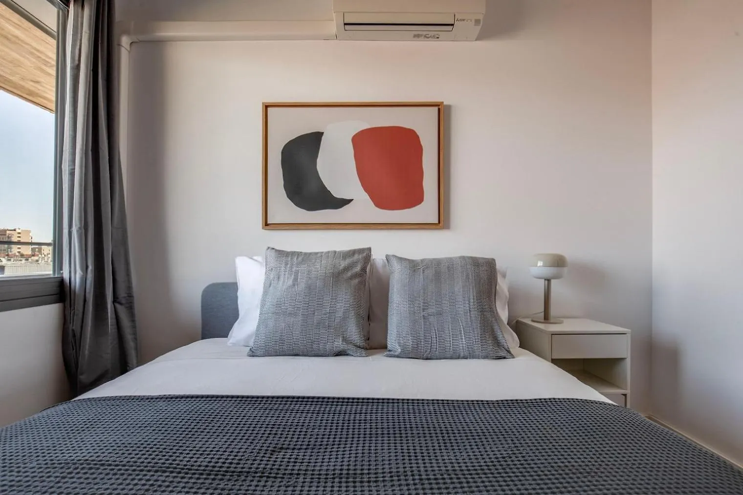 Blueground Galvany Fully Furnished Equipped Bcn-134 Barcelona 0*,  Spanje